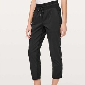 Lululemon Dance Studio Crop